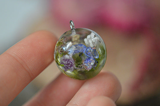 Caryopteris spring necklace