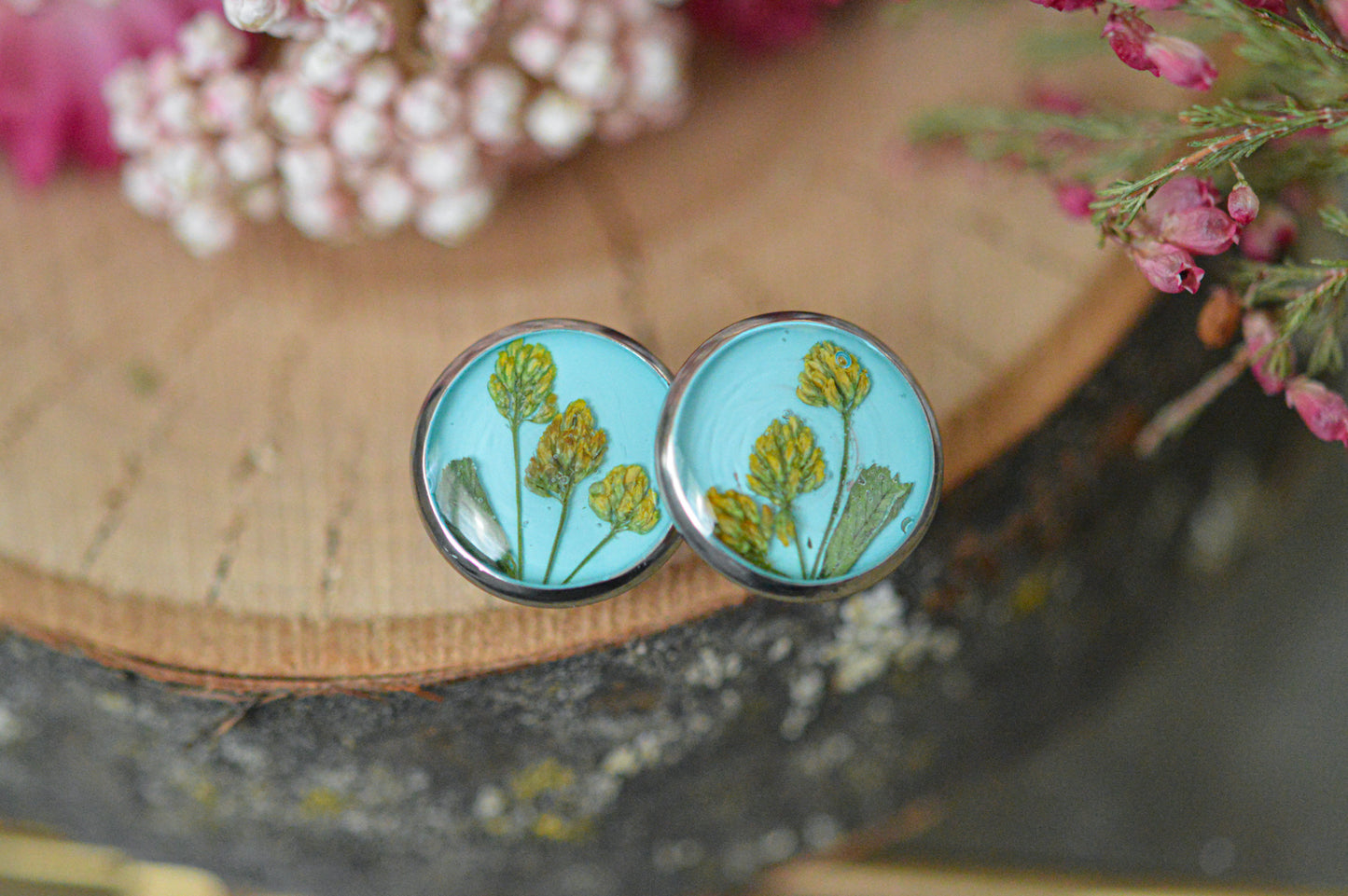 Solidago stud earrings