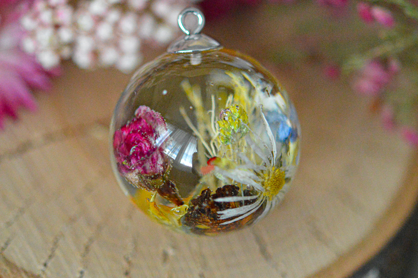 Natural necklace with flowers