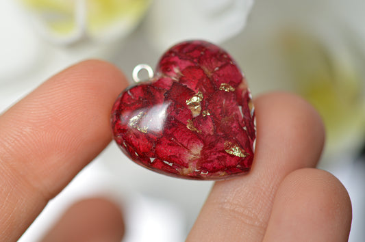 Rose petals heart necklace