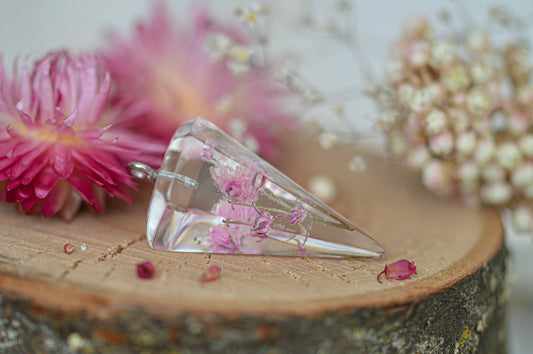 Geometric gypsophila necklace