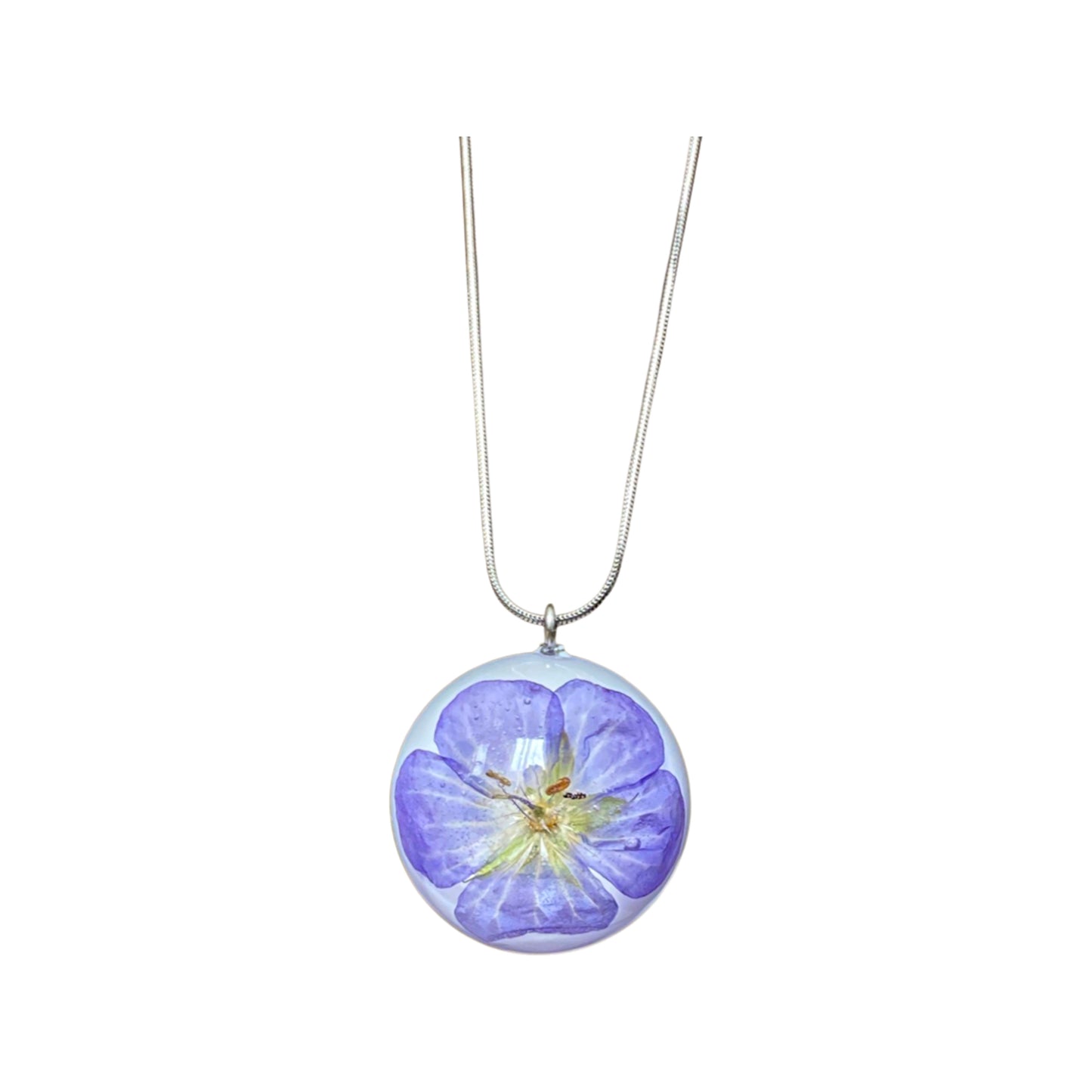 Meadow cranesbill necklace