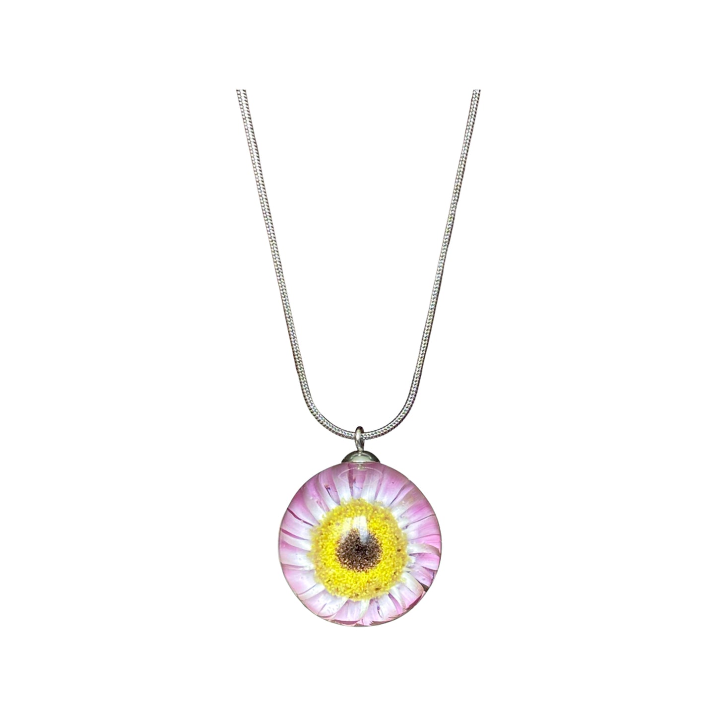 Paper daisy necklace