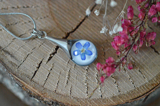 Forget-me-not little drop necklace