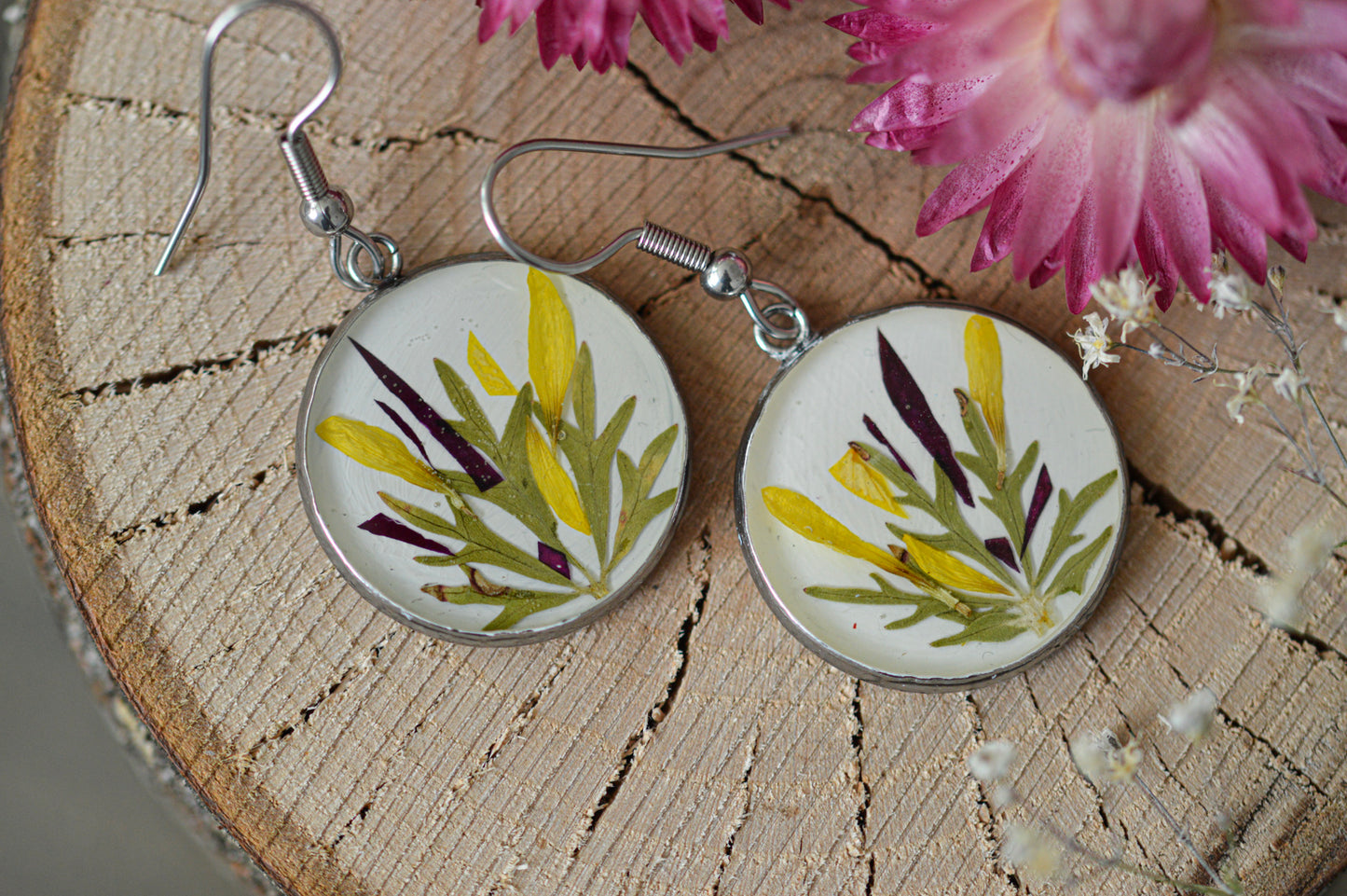 Sunny floral earrings