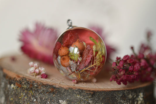 Red autumn necklace