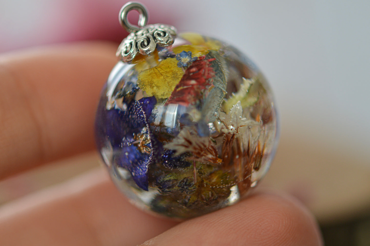 Necklace with real wild flowers