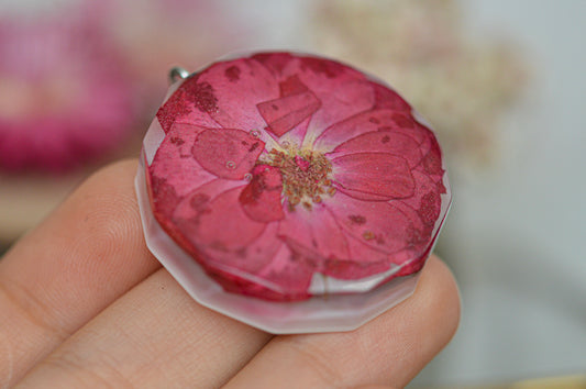 Red rose necklace