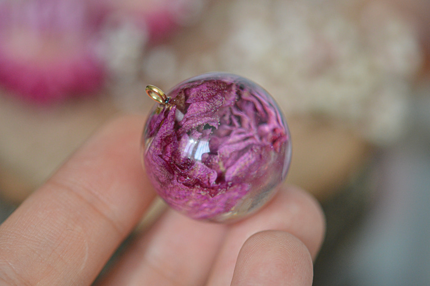 Gold-plated pink rose necklace