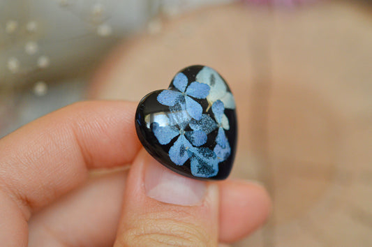 Heart floral brooch