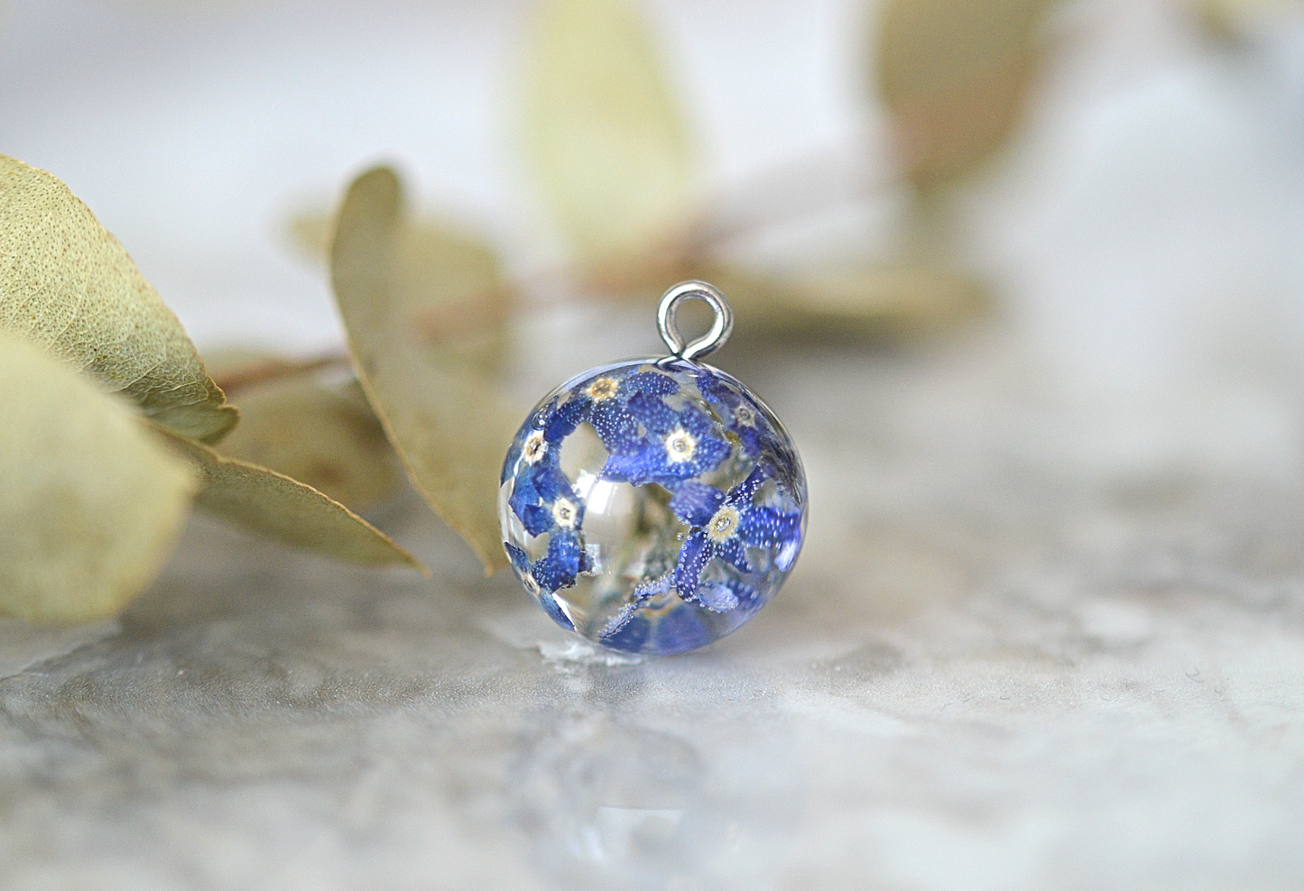 Real forget-me-not necklace 1.8 cm.