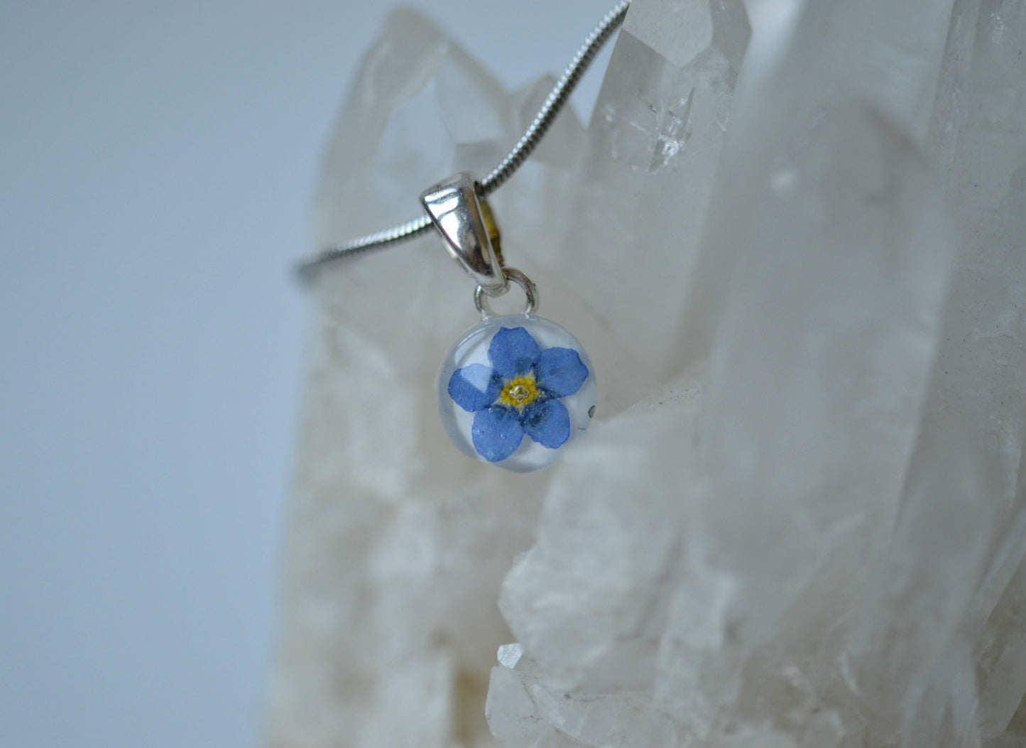 Little forget-me-not necklace