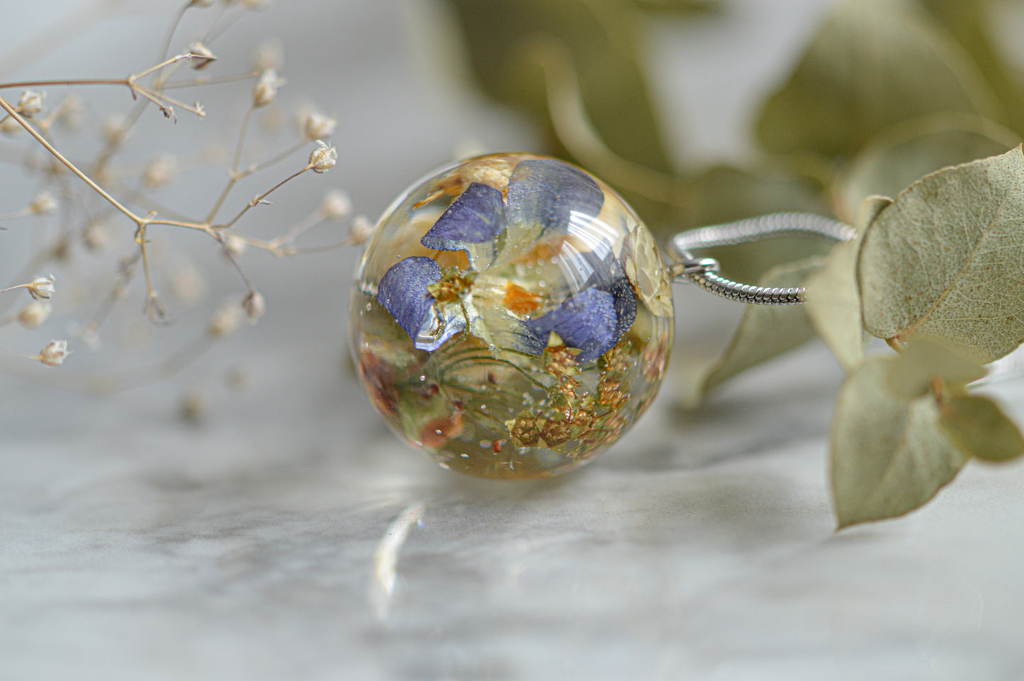 Necklace with dried flowers