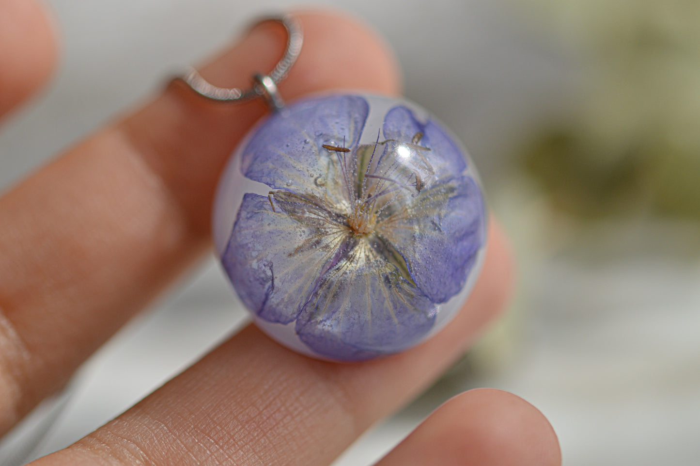 Meadow cranesbill necklace