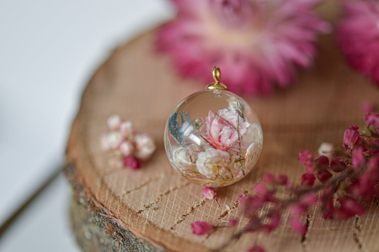 Beautiful floral necklace with hydrangea