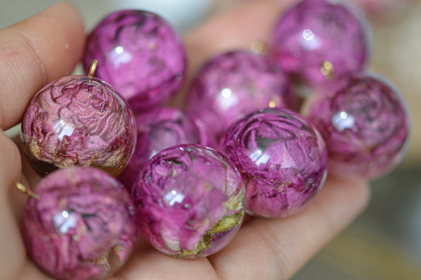 Gold-plated pink rose necklace