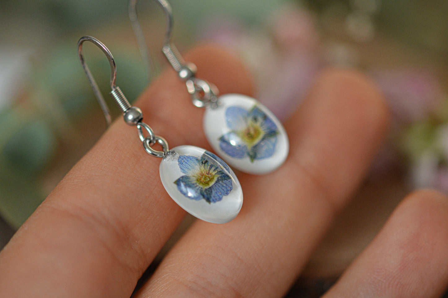 Veronica oval earrings