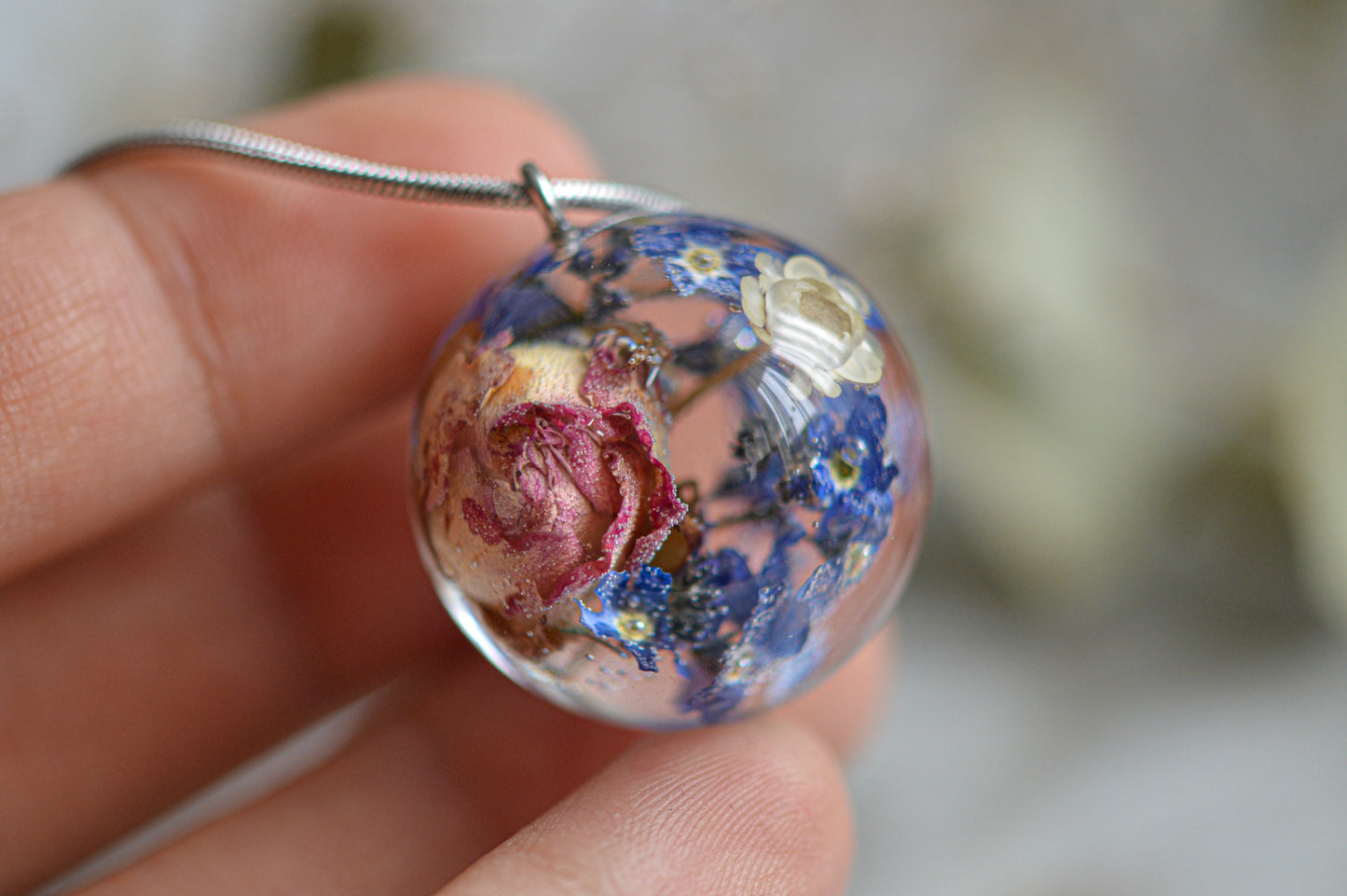 Summer floral necklace with a rose