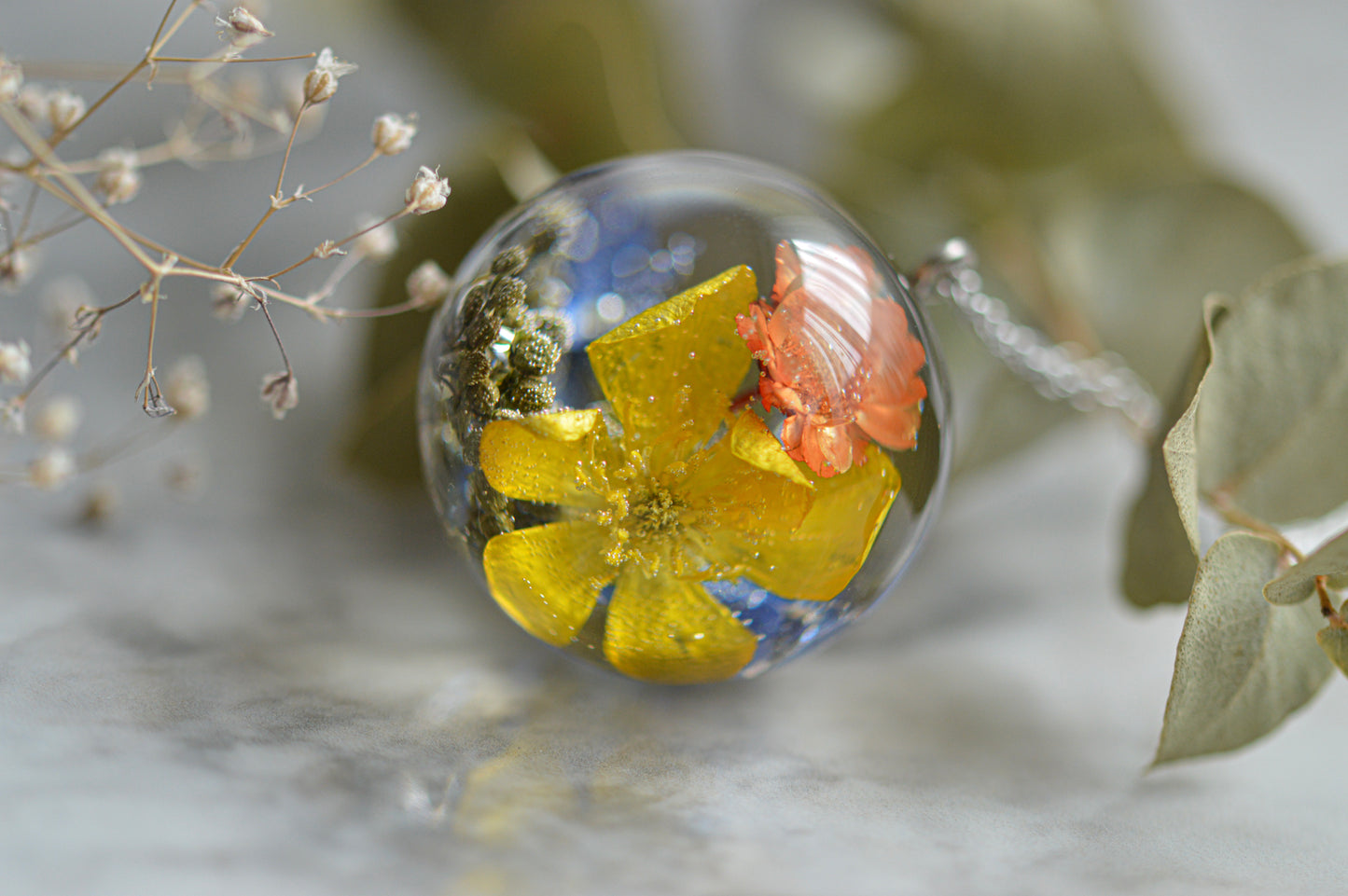 Sunny floral necklace