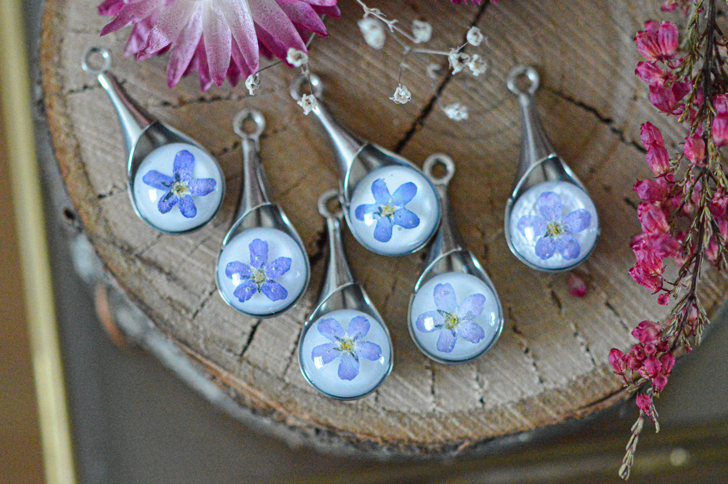 Forget-me-not little drop necklace