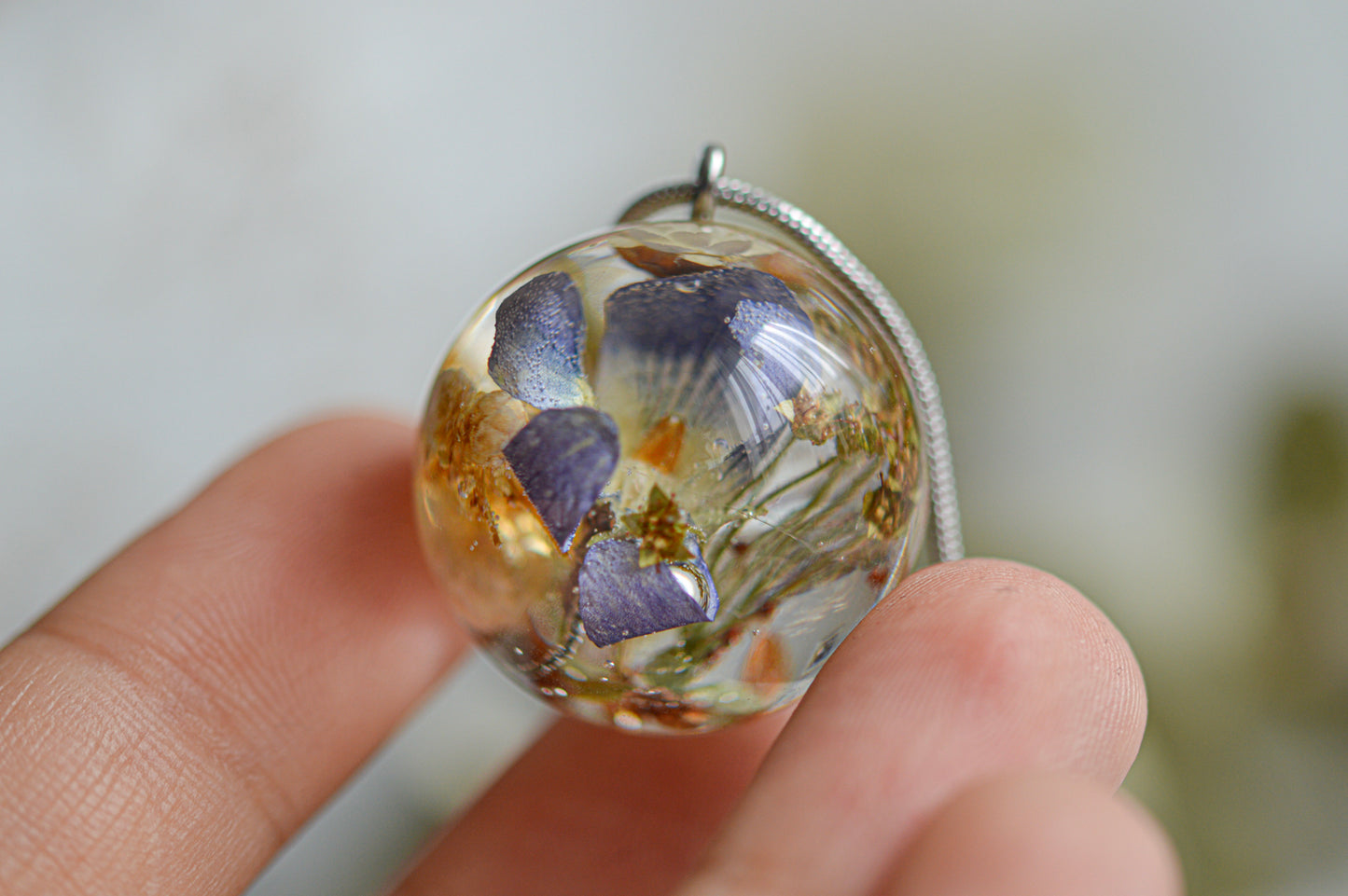 Necklace with dried flowers