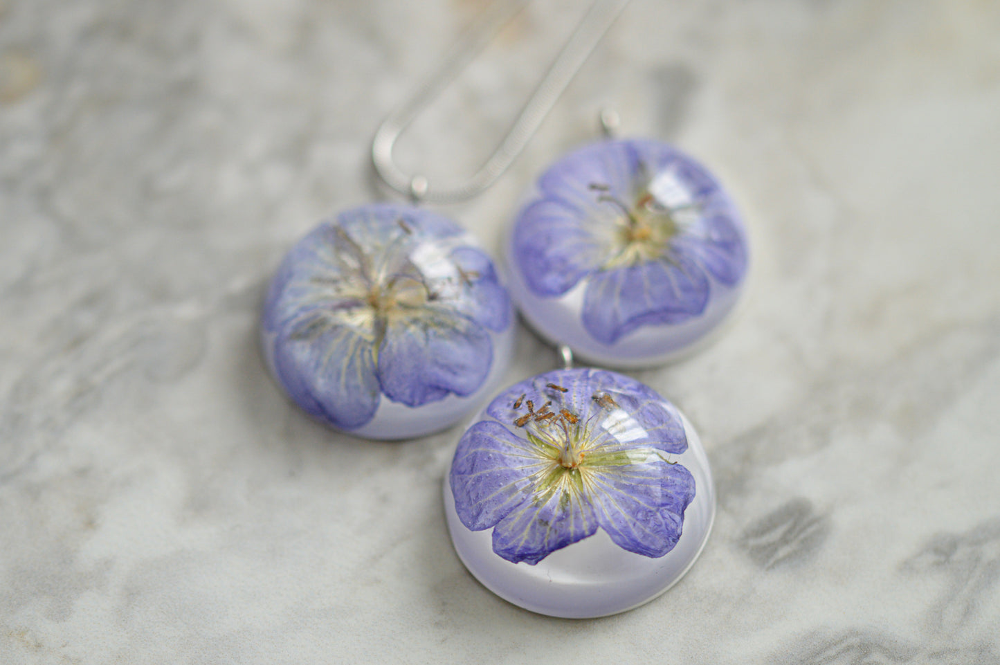 Meadow cranesbill necklace