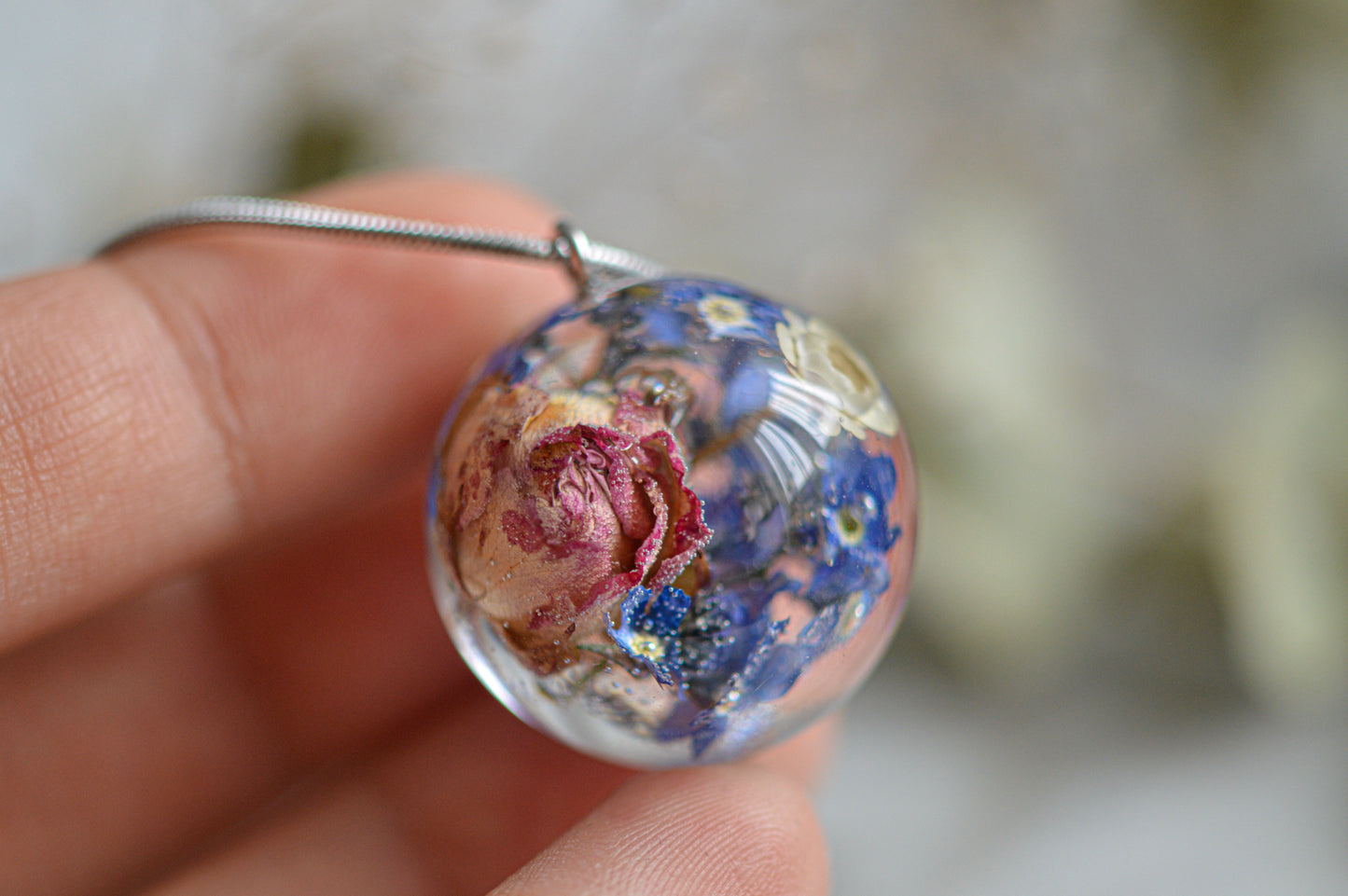 Summer floral necklace with a rose