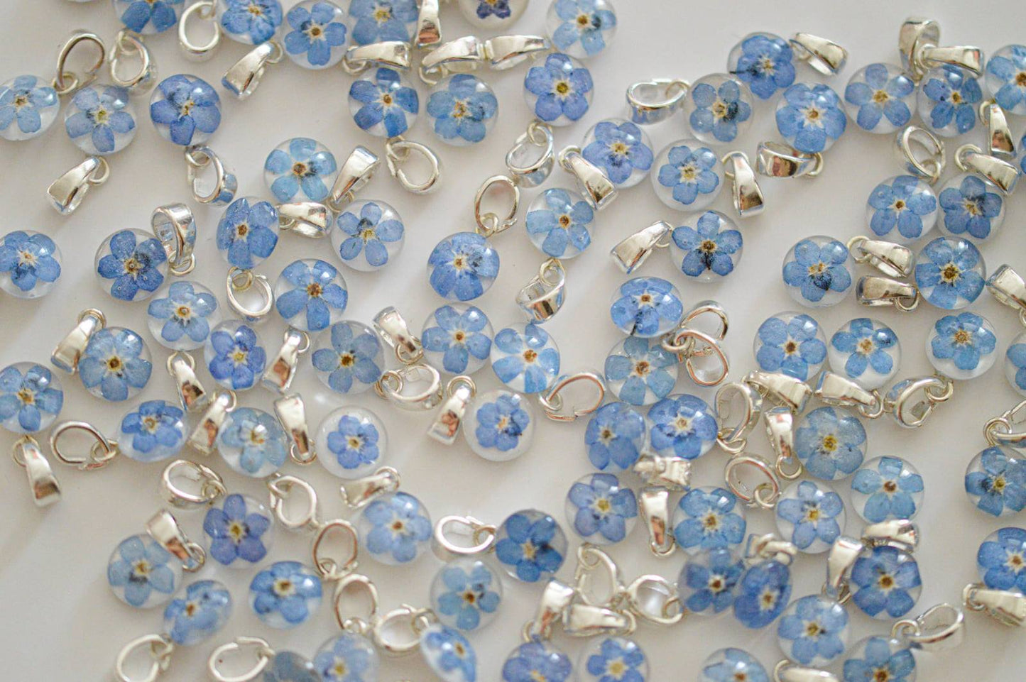 Little forget-me-not necklace