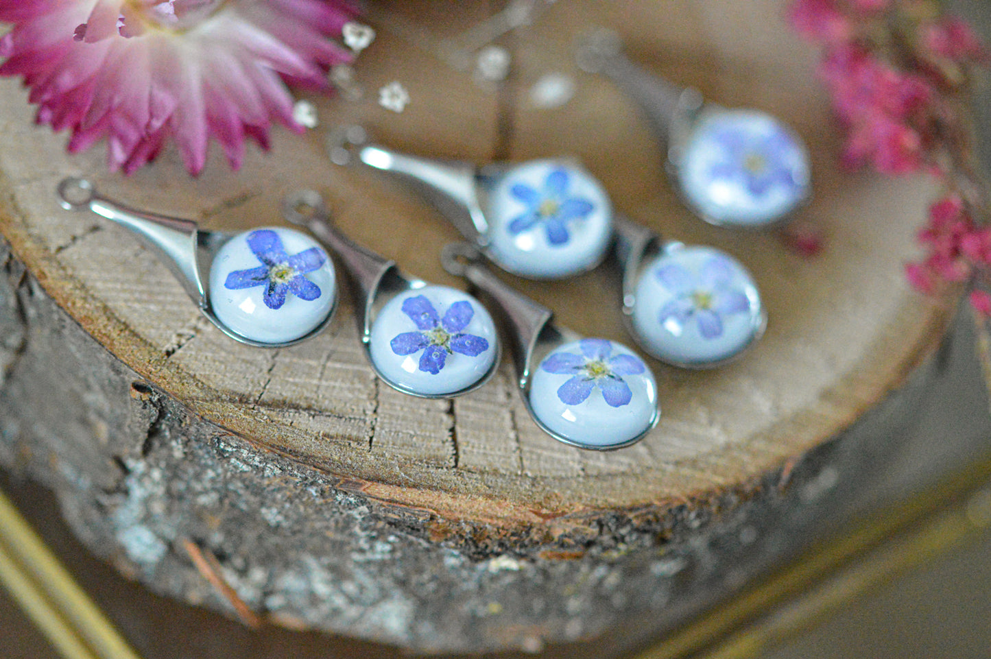 Forget-me-not little drop necklace