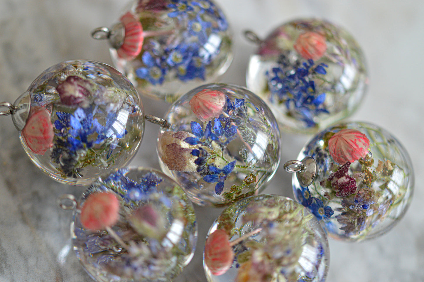 Necklace with real flowers