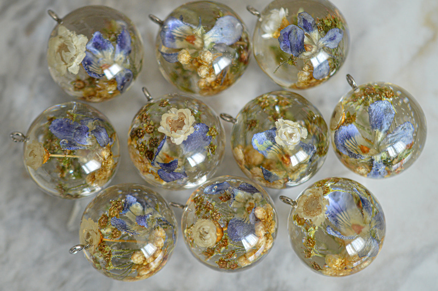 Necklace with dried flowers